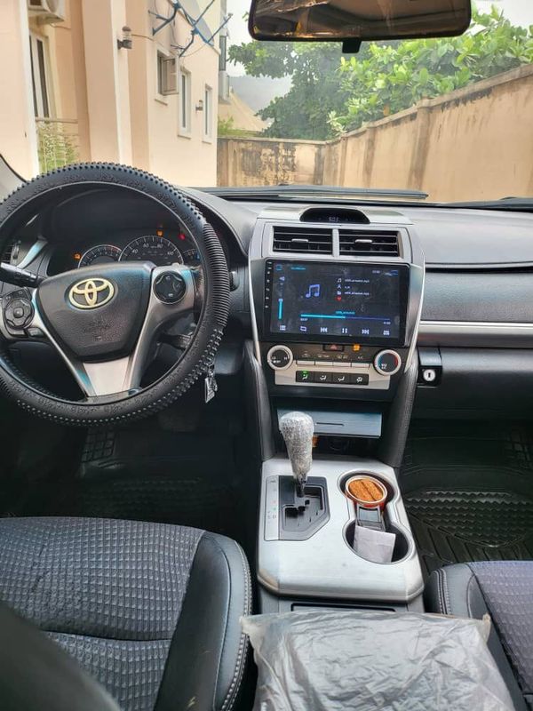 Thumbnail 10 of 2012 Toyota Camry SE